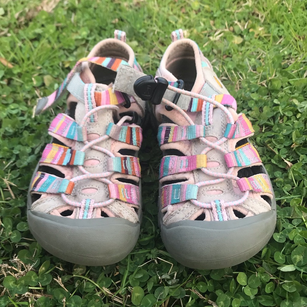 Excellent Keen kid shoes! Raya Lilac Sunset sz 12